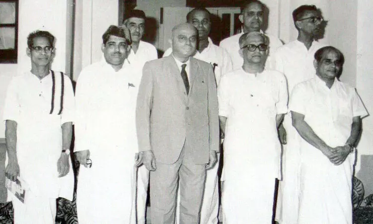 ലീ​ഗ് ചു​വ​ന്നു​തു​ടു​ത്ത കാ​ലം