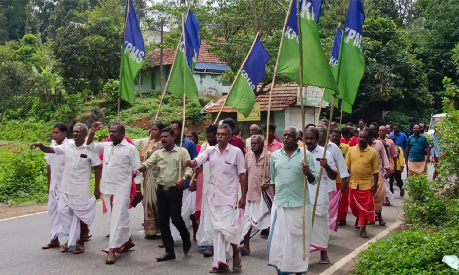 അംബേദ്ക്കർ അയ്യൻ ങ്കാളി ഛായാചിത്രങ്ങൾ  തീയിട്ട് നശിപ്പിച്ചവരെ അറസ്റ്റ് ചെയ്യണമെന്ന് കെ.പി.എം.എസ്