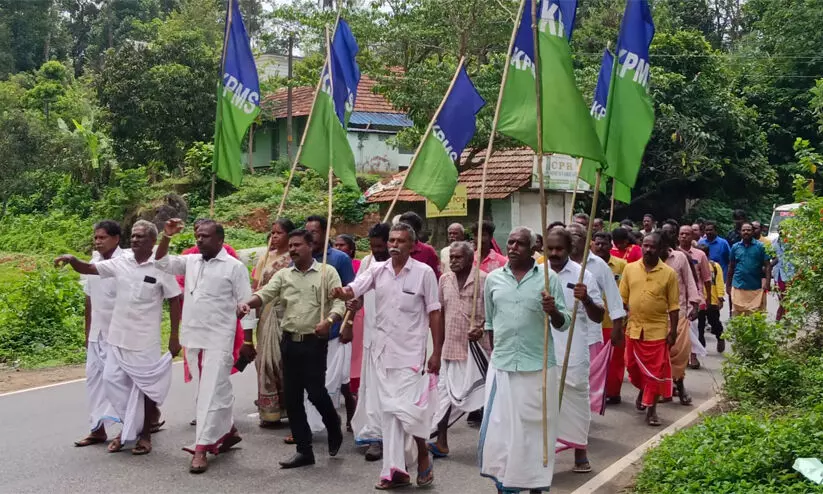 അംബേദ്ക്കർ അയ്യൻ ങ്കാളി ഛായാചിത്രങ്ങൾ തീയിട്ട് നശിപ്പിച്ചവരെ അറസ്റ്റ് ചെയ്യണമെന്ന് കെ.പി.എം.എസ് അംബേദ്ക്കർ അയ്യൻ ങ്കാളി ഛായാചിത്രങ്ങൾ തീയിട്ട് നശിപ്പിച്ചവരെ അറസ്റ്റ് ചെയ്യണമെന്ന് കെ.പി.എം.എസ്