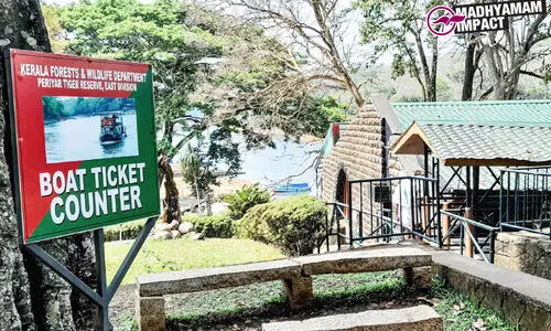 ഇനി സഞ്ചാരികൾക്ക് വഴിതെറ്റില്ല; തേക്കടിയിൽ ബോർഡ് സ്ഥാപിച്ച് വനംവകുപ്പ്