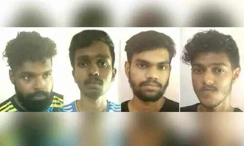 യുവാവിനെ സംഘം ചേര്ന്ന് ആക്രമിച്ച നാലുപ്രതികള് പിടിയില് യുവാവിനെ സംഘം ചേര്ന്ന് ആക്രമിച്ച നാലുപ്രതികള് പിടിയില്