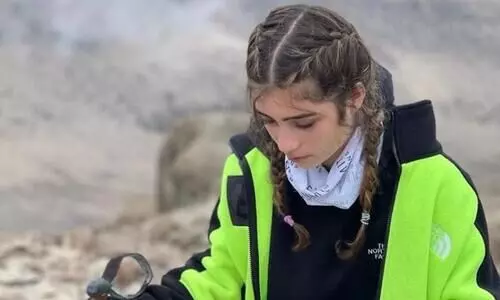 കിളിമഞ്ചാരോ കൊടുമുടി കീഴടക്കി 13കാരി​