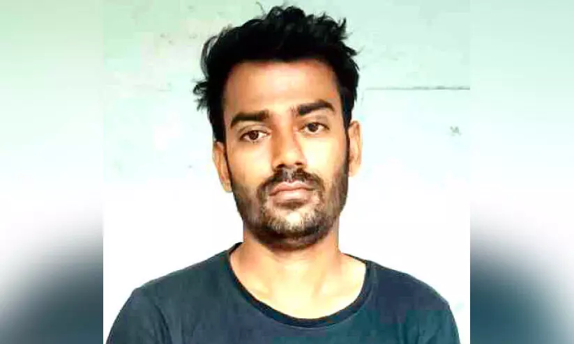 രണ്ടുകിലോ കഞ്ചാവുമായി യുവാവ് പിടിയിൽ രണ്ടുകിലോ കഞ്ചാവുമായി യുവാവ് പിടിയിൽ