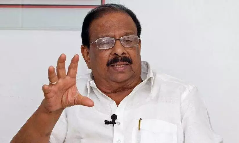 സെക്രട്ടേറിയറ്റിലെ താപ്പാനകളും മോഴയാനകളും കാട്ടുന്ന നിസംഗതയാണ് ജനങ്ങളെ പരിഭ്രാന്തരാക്കുന്നതെന്ന് കെ. സുധാകരന്‍