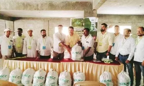 എ.​ഐ.​കെ.​എം.​സി.​സി റ​മ​ദാ​ന്‍ റി​ലീ​ഫ് ഒ​ന്നാം ഘ​ട്ടം ന​ൽ​കി