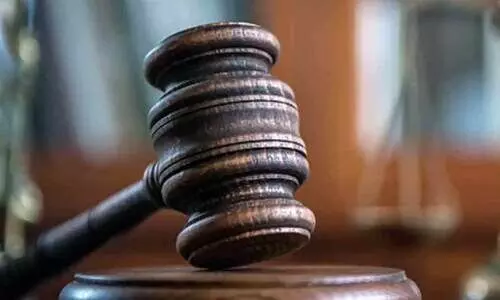 ച​ട്ട​ലം​ഘ​നം: മ​ന്ത്രി​ക്കും ബി.​ജെ.​പി നേ​താ​വി​​നുമെതി​രെ കേ​സ്​