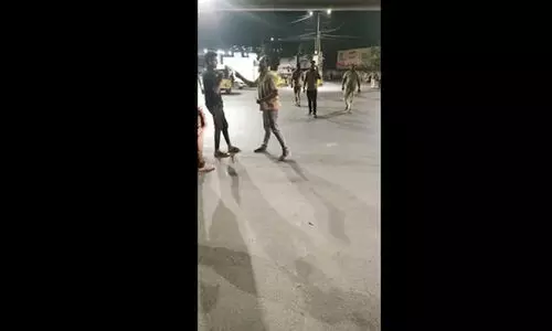 Bike taxi drivers attacked by auto rickshaw driver in Chennai