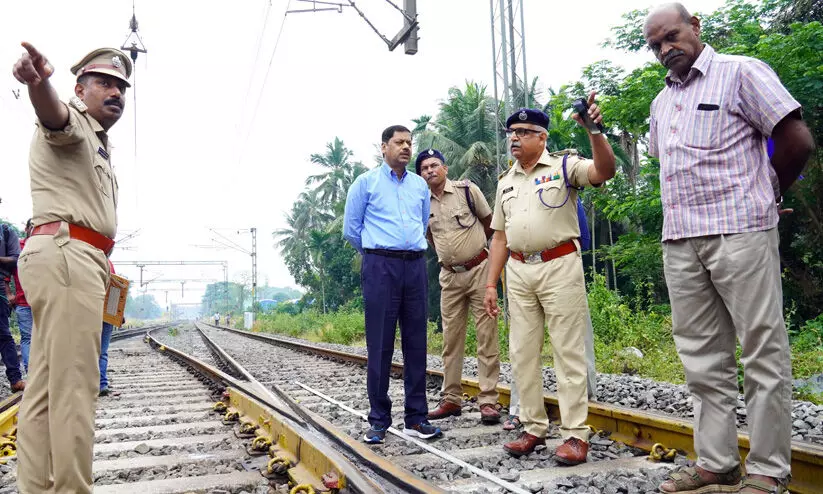 elathur train fire elathur train fire