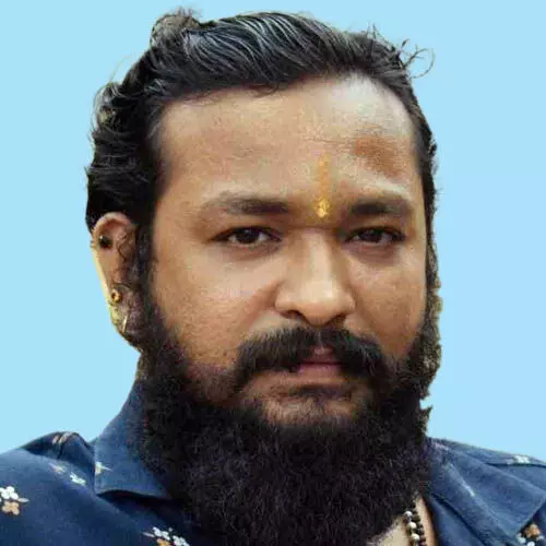 നെ​ന്മാ​റ വ​ല്ല​ങ്ങി വേ​ല​ക്ക് എ​ത്തി​യ മൂ​ന്നു​​പേ​ർ വാ​ഹ​നാ​പ​ക​ട​ങ്ങ​ളി​ൽ മ​രി​ച്ചു