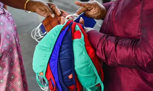 മുതിർന്ന പൗരന്മാരും രോഗികളും മാസ്ക് ധരിക്കണമെന്ന് കർണാടകയിൽ നിർദേശം