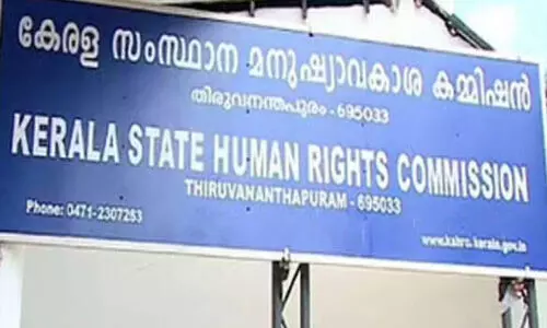 ആരോഗ്യകരമായി ജീവിക്കാൻ അവകാശം നിഷേധിക്കരുതെന്ന് മനുഷ്യാവകാശ കമീഷൻ ആരോഗ്യകരമായി ജീവിക്കാൻ അവകാശം നിഷേധിക്കരുതെന്ന് മനുഷ്യാവകാശ കമീഷൻ