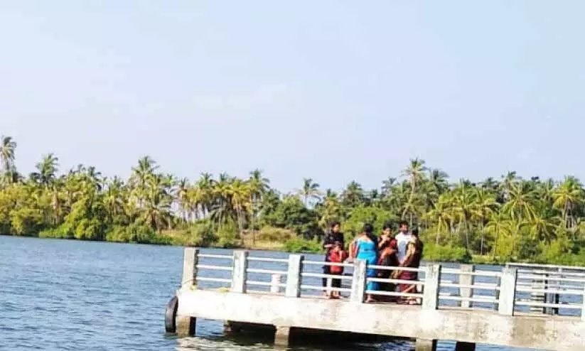 ഉള്നാടന് ജലഗതാഗതം; എട്ട് ബോട്ട് ജെട്ടികള് ഒരുങ്ങി ഉള്നാടന് ജലഗതാഗതം; എട്ട് ബോട്ട് ജെട്ടികള് ഒരുങ്ങി