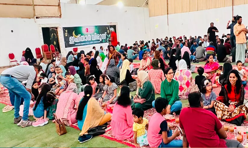 റിയാദ് ടാക്കീസ് ഒ​രു​ക്കി​യ ഇ​ഫ്താ​ർ സ്നേ​ഹ​വി​രു​ന്ന്