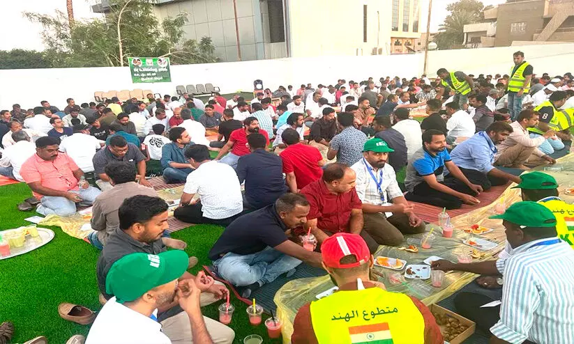 കെ.​എം.​സി.​സി  പെ​രി​ന്ത​ൽ​മ​ണ്ണ മ​ണ്ഡ​ലം ക​മ്മി​റ്റി ഇ​ഫ്താ​ർ വി​രു​ന്ന്