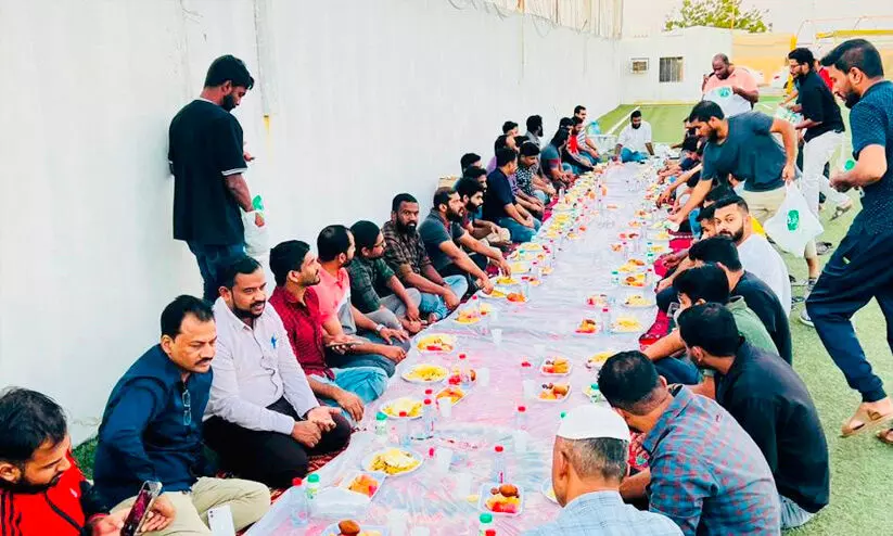 യാംബു അറാട്കോ എഫ്.സി സനാഇയ്യഇഫ്താർ സംഗമം സംഘടിപ്പിച്ചു യാംബു അറാട്കോ എഫ്.സി സനാഇയ്യഇഫ്താർ സംഗമം സംഘടിപ്പിച്ചു