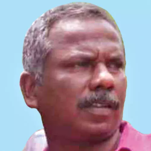 ഓ​ട്ടോ മ​റി​ഞ്ഞ് പ​രി​ക്കേ​റ്റ ഡ്രൈ​വ​ർ മ​രി​ച്ചു