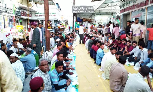 സീ​ബ് സൂ​ഖി​ൽ സ​മൂ​ഹ ഇ​ഫ്താ​ർ സം​ഘ​ടി​പ്പി​ച്ചു