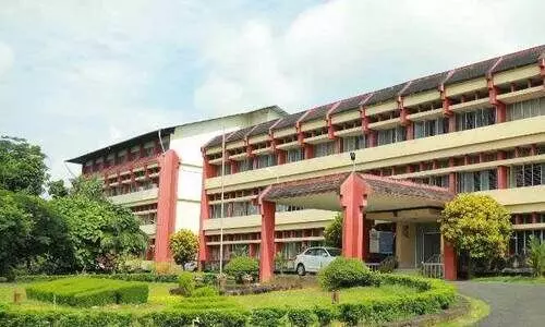 ശമ്പളം മുടങ്ങൽ: കാർഷിക സർവകലാശാലയിൽ പ്രതിഷേധം