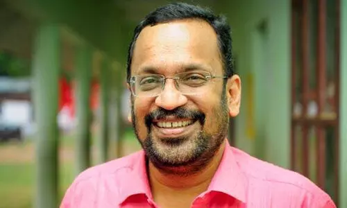 അനധികൃതമായി ഭൂമി കൈവശം വച്ചിരിക്കുന്നവര് എത്ര ഉന്നതരായാലും സര്ക്കാര് മുഖം നോക്കാതെ നടപടിയെടുക്കുമെന്ന് കെ.രാജൻ അനധികൃതമായി ഭൂമി കൈവശം വച്ചിരിക്കുന്നവര് എത്ര ഉന്നതരായാലും സര്ക്കാര് മുഖം നോക്കാതെ നടപടിയെടുക്കുമെന്ന് കെ.രാജൻ