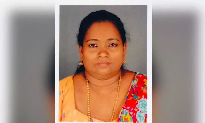 റോസമ്മ പോളിന്റെ മൃതദേഹം നാട്ടിലേക്കു കൊണ്ടുപോയി റോസമ്മ പോളിന്റെ മൃതദേഹം നാട്ടിലേക്കു കൊണ്ടുപോയി