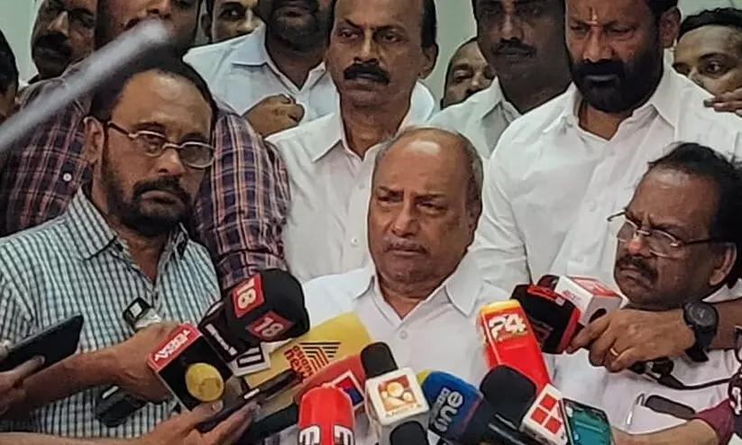 അനിലിന്‍റേത് തെറ്റായ തീരുമാനം, വേദനിപ്പിച്ചു; കണ്ണീരണിഞ്ഞ് എ.കെ. ആന്‍റണി