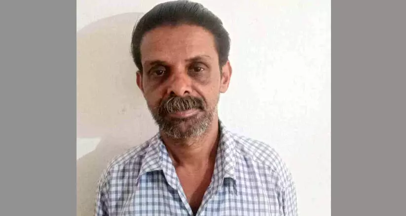 സ്വന്തം വീടിന് തീവെച്ചയാൾ അറസ്റ്റിൽ സ്വന്തം വീടിന് തീവെച്ചയാൾ അറസ്റ്റിൽ