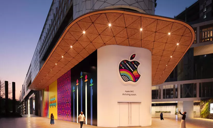 ആപ്പിൾ സ്റ്റോർ ജീവനക്കാർക്ക് മണിക്കൂറിൽ എത്ര ശമ്പളം ലഭിക്കും..? പുതിയ റിപ്പോർട്ട്