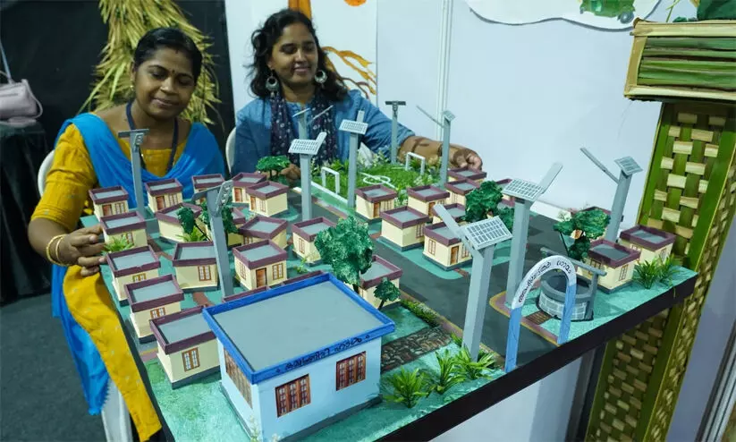 സമഗ്ര ഉന്നതിക്കായി വിവിധ പദ്ധതികൾ അവതരിപ്പിച്ച് പട്ടികജാതി വികസന വകുപ്പിന്റെ സ്റ്റാൾ