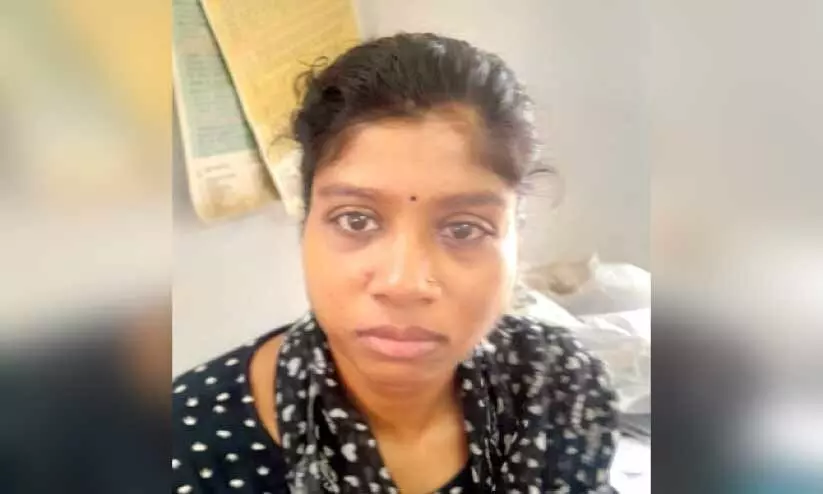 മുക്കുപണ്ടം പണയംവെച്ച് തട്ടിപ്പ്; യുവതി പിടിയിൽ മുക്കുപണ്ടം പണയംവെച്ച് തട്ടിപ്പ്; യുവതി പിടിയിൽ