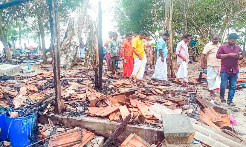 Family quarrel; Man Sets House on Fire Family quarrel; Man Sets House on Fire