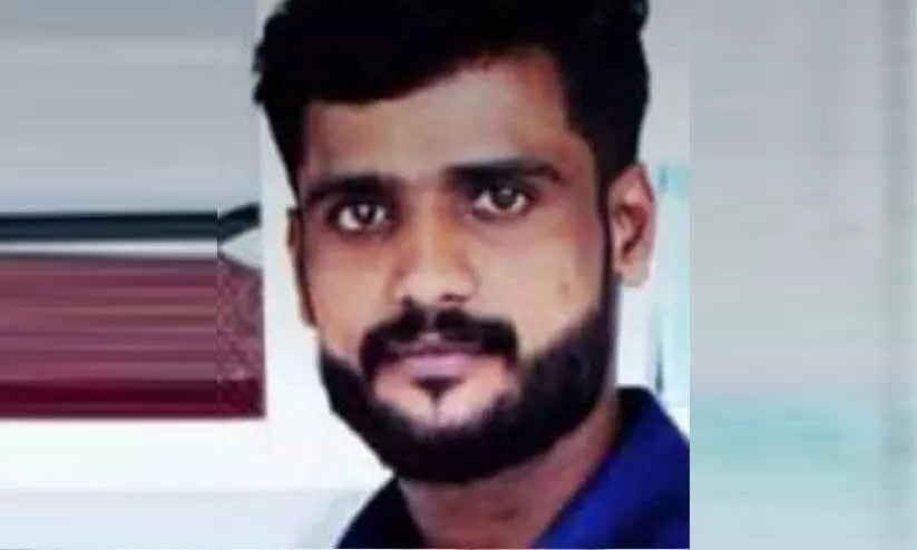 കല്ലുമ്മക്കായ ശേഖരിക്കുന്നതിനിടെ യുവാവ് കടലിൽ മുങ്ങി മരിച്ചു