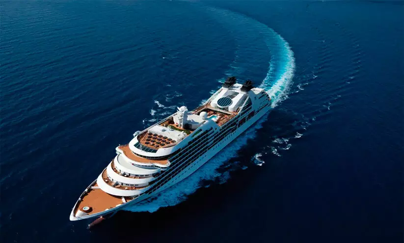 ആഡംബര കപ്പൽ സീസൺ അവസാനത്തിലേക്ക് ആഡംബര കപ്പൽ സീസൺ അവസാനത്തിലേക്ക്