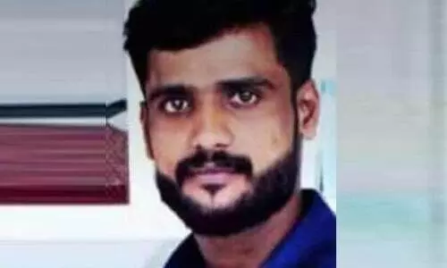 കല്ലുമ്മക്കായ ശേഖരിക്കുന്നതിനിടെ യുവാവ് കടലിൽ മുങ്ങി മരിച്ചു