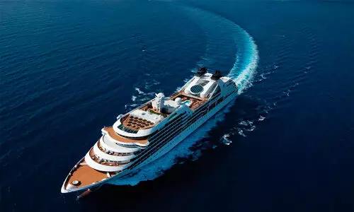 ആ​ഡം​ബ​ര ക​പ്പ​ൽ സീ​സ​ൺ അ​വ​സാ​ന​ത്തി​ലേ​ക്ക്