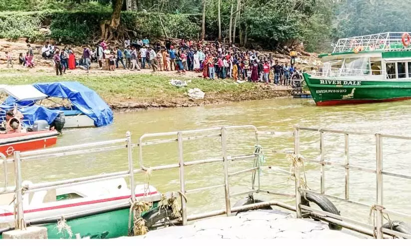 ഇടുക്കി കാണാൻ തിരക്ക് ഇടുക്കി കാണാൻ തിരക്ക്