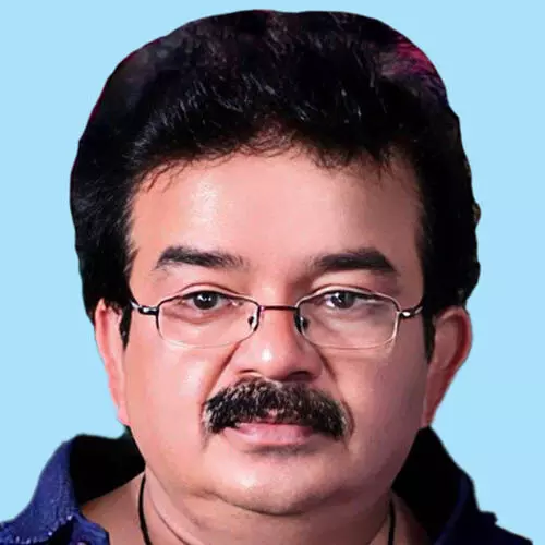 ര​മേ​ഷ് കു​മാ​ർ