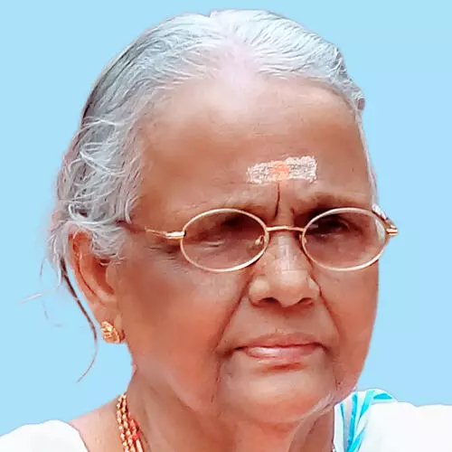 സീ​മ​ന്തി​നി അ​മ്മ