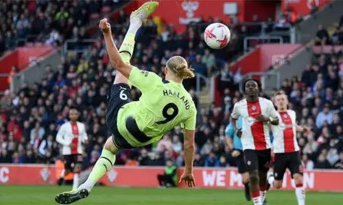 കിടിലൻ അക്രോബാറ്റിക് ഗോളുമായി ഹാലൻഡ്; സതാംപ്ടണെ തകർത്ത് സിറ്റിയുടെ തേരോട്ടം; കിരീട പോര് ആവേശത്തിലേക്ക്