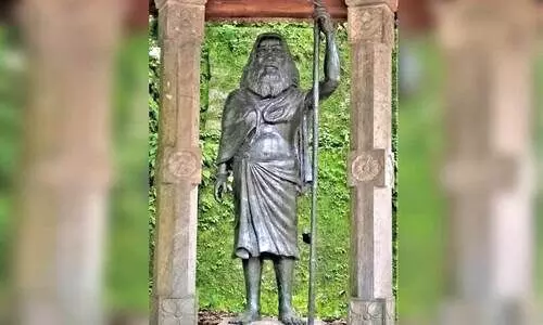 ചരിത്രത്തിലേക്ക് നടന്നുകയറിയ ചെമ്പൻ കൊലുമ്പൻ ചരിത്രത്തിലേക്ക് നടന്നുകയറിയ ചെമ്പൻ കൊലുമ്പൻ