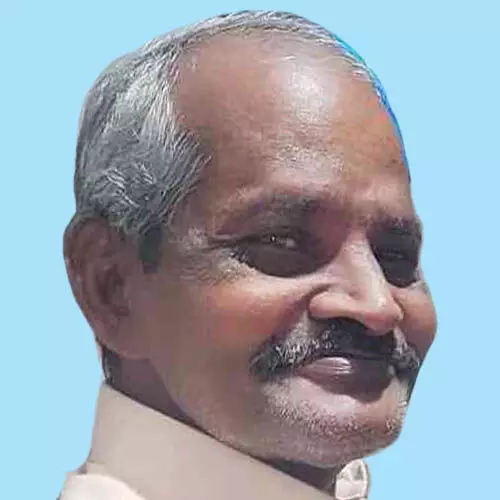 ച​ന്ദ്ര​ൻ