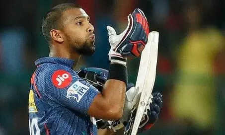 ‘15 പന്തിൽ 50’- സ്കോറിങ് ത്രില്ലറിൽ പൂരം തീർത്ത് പൂരാൻ ‘15 പന്തിൽ 50’- സ്കോറിങ് ത്രില്ലറിൽ പൂരം തീർത്ത് പൂരാൻ