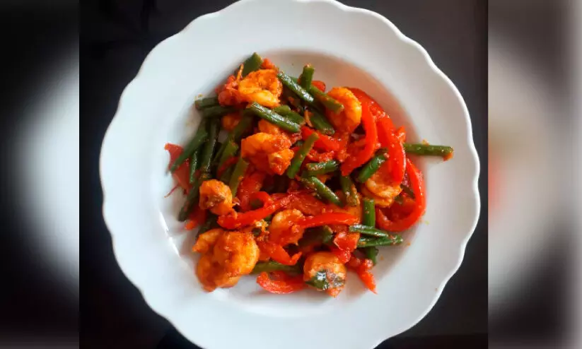 ചെ​മ്മീ​ൻ പ​ച്ച​ക്ക​റി ഉ​ല​ർ​ത്തി​യ​ത്