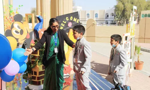 അ​ൽ​ഐ​ൻ ഒ​യാ​സി​സ്​ സ്കൂ​ളി​​ൽ ഒ​രു​ക്കി​യ സ്വീ​ക​ര​ണം