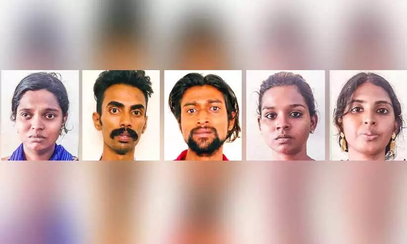 യുവാവിനെ നഗ്നനാക്കി മർദിച്ച് ഭീഷണിപ്പെടുത്തി പണം തട്ടിയവർ അറസ്റ്റിൽ യുവാവിനെ നഗ്നനാക്കി മർദിച്ച് ഭീഷണിപ്പെടുത്തി പണം തട്ടിയവർ അറസ്റ്റിൽ