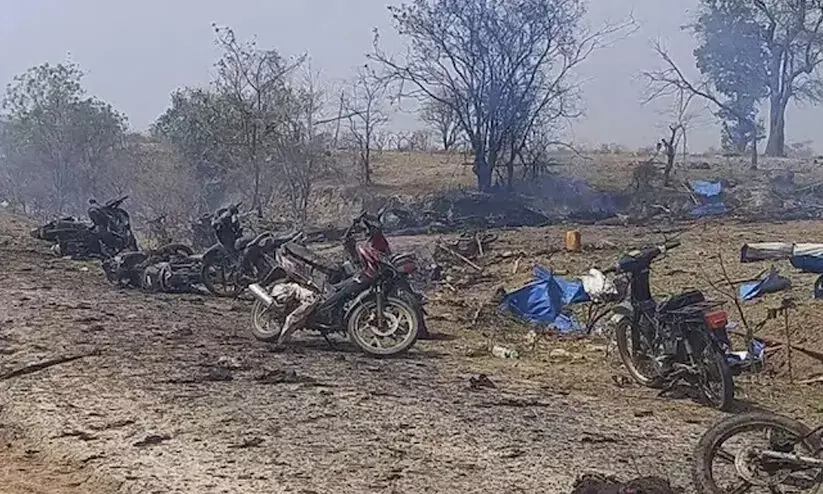 മ്യാൻമറിൽ ജനക്കൂട്ടത്തിലേക്ക് ബോംബിട്ട് പട്ടാള ഭരണകൂടം; 100ലേറെ പേർ കൊല്ലപ്പെട്ടു