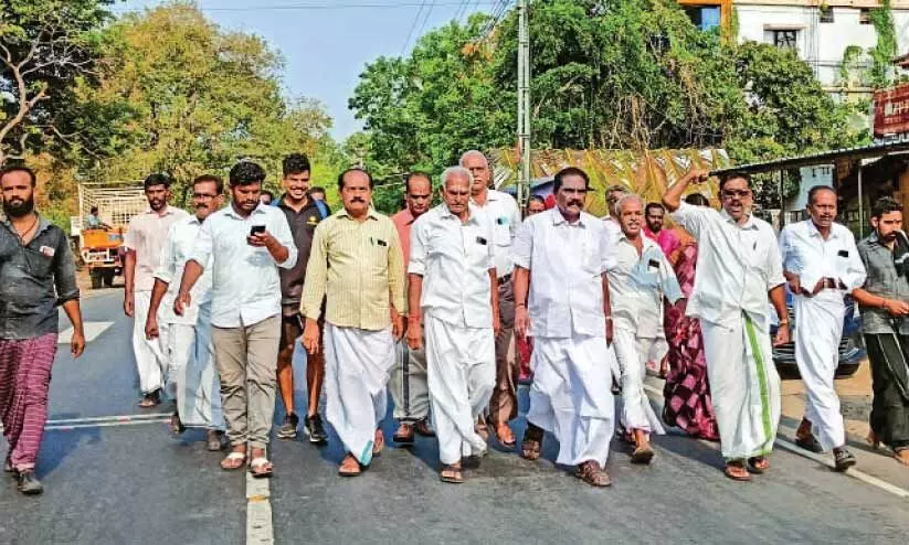 അ​രി​ക്കൊ​മ്പ​ൻ: ഹ​ർ​ത്താ​ൽ പൂ​ർ​ണം