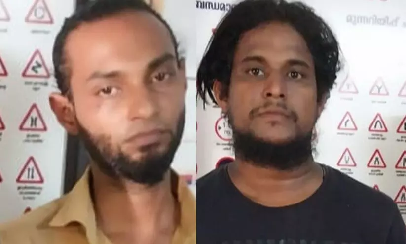 കഞ്ചാവുമായി രണ്ട് യുവാക്കൾ പിടിയിൽ കഞ്ചാവുമായി രണ്ട് യുവാക്കൾ പിടിയിൽ