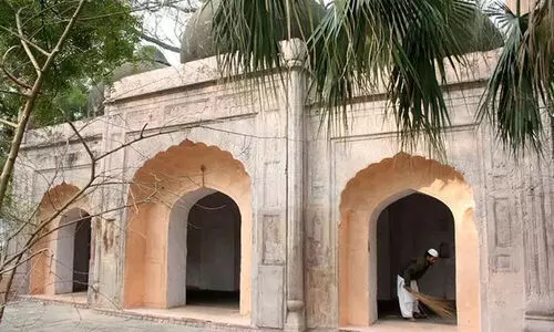 Mughal Masjid
