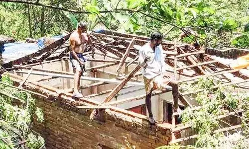 അധ്യാപകരും രക്ഷിതാക്കളും കൈകോർത്തു, കുടുംബത്തിന്​ ആശ്വാസം