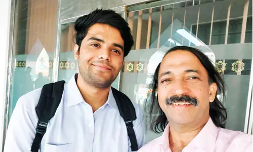 അ​ബ്​​ദു​ൽ ഹ​നാ​ൻ ശി​ഹാ​ബ്​ കൊ​ട്ടു​കാ​ടി​നൊ​പ്പം